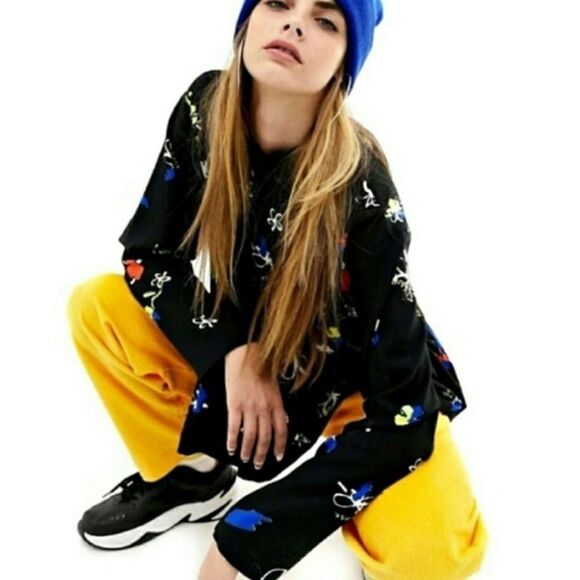 Collusion Black Graffiti Peplum Zip Popover Top - Picture 5 of 10